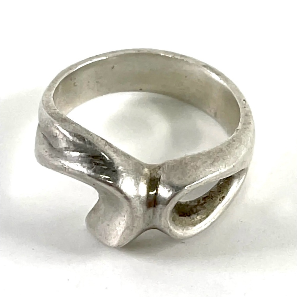 Signed, Taxco Vintage Sterling Silver Modern Wave Ring Sz 8 1/4 US